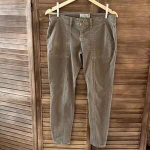 Lucky Brand Skinny Ankle Zipper Leg Pants‎